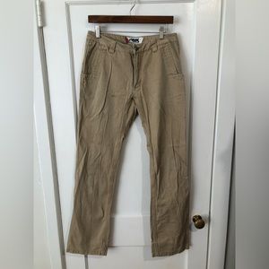 Mountain Khaki Pants in Broadway Fit